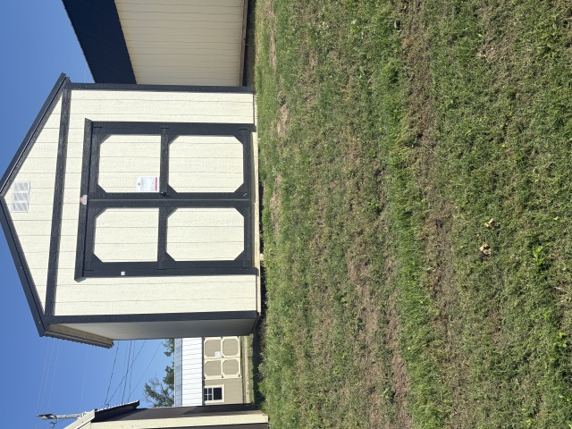 Utility Xtra Height - 10x12