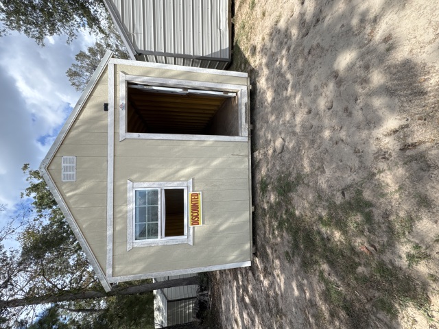 Utility Xtra Height - 12x32