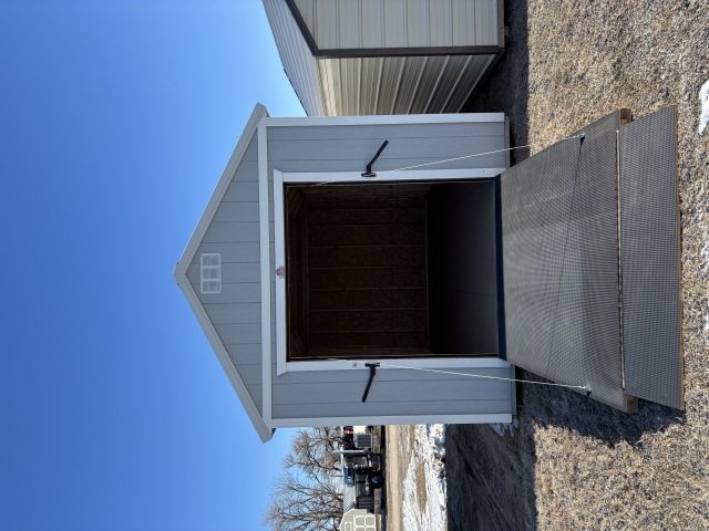 Utility Xtra Height - 10x16