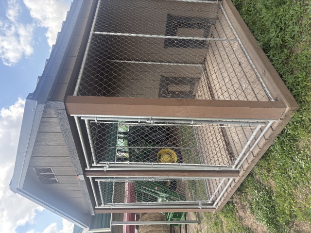 Dog Kennel - 8x16