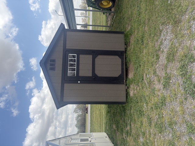 Dog Kennel - 8x16