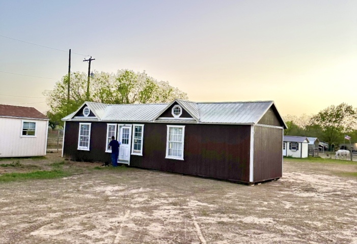 Side Utility - 12x44