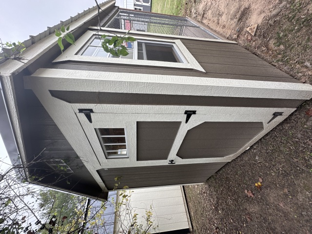 Dog Kennel - 8x12