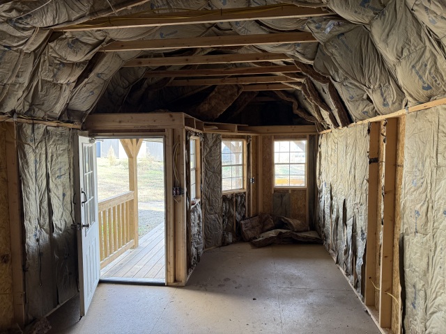 Deluxe Lofted Barn Cabin - 12x32