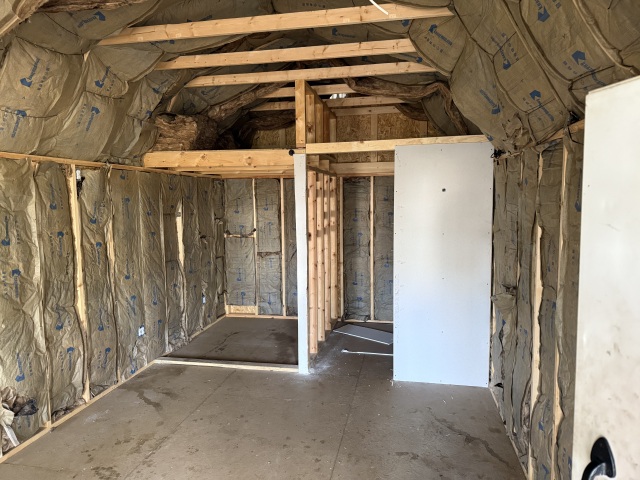 Deluxe Lofted Barn Cabin - 12x32