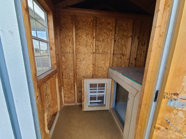 Dog Kennel - 8x12