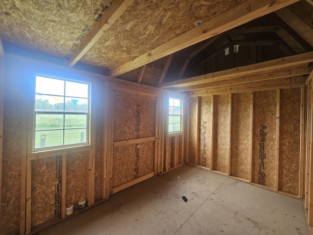 Side Lofted Barn - 8x12