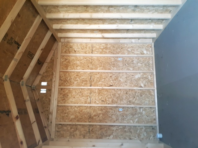 Utility Xtra Height - 10x16