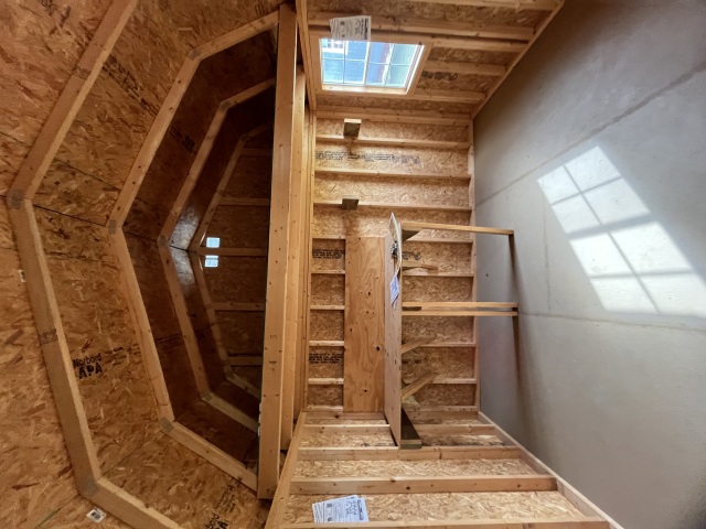 Side Lofted Barn - 12x16