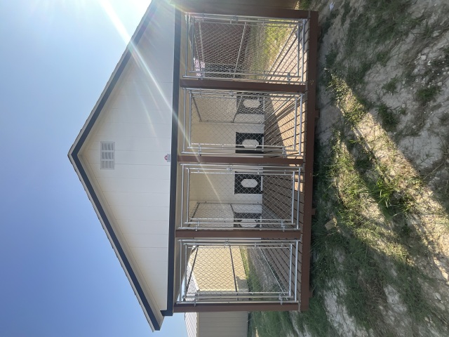 Dog Kennel - 16x24