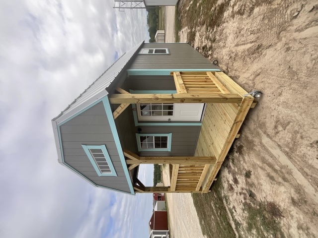 Lofted Barn Cabin - 10x18