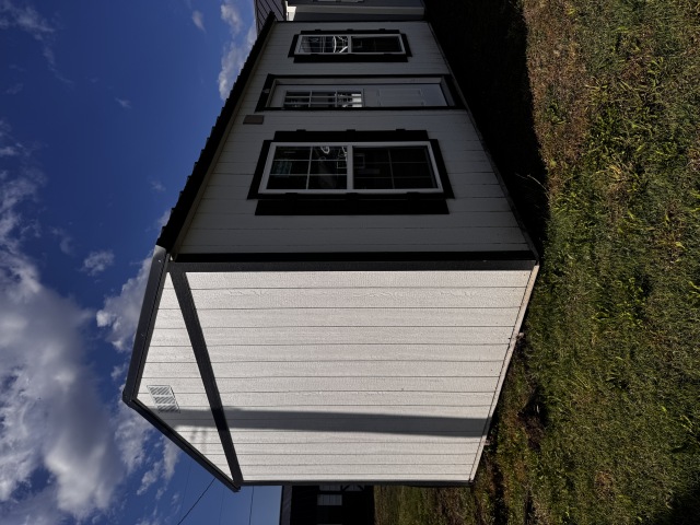 Side Utility - 10x20
