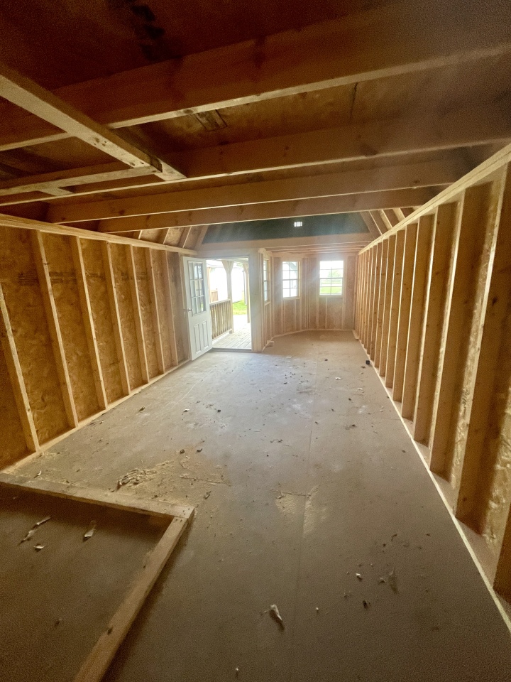 Deluxe Lofted Barn Cabin - 12x32