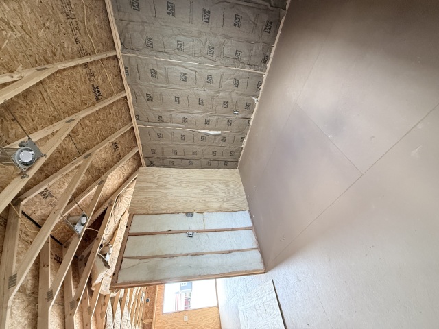 Side Utility - 12x30