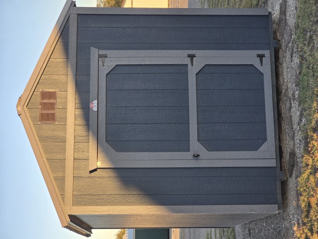 Utility Xtra Height - 8x12