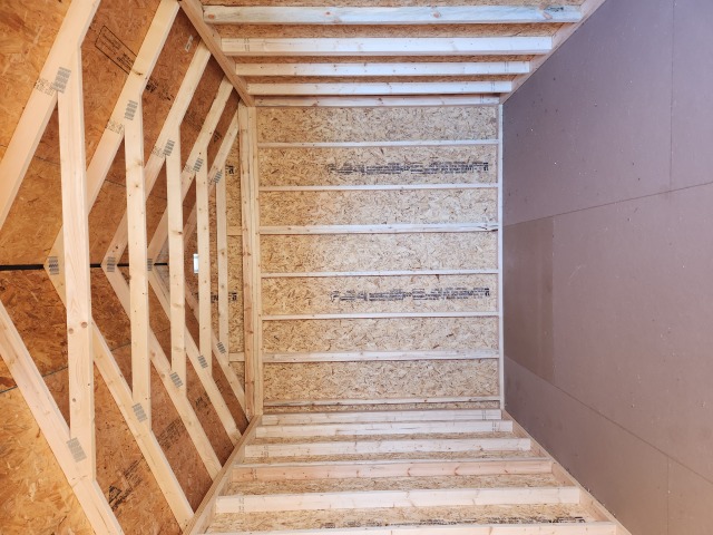 Utility Xtra Height - 10x16