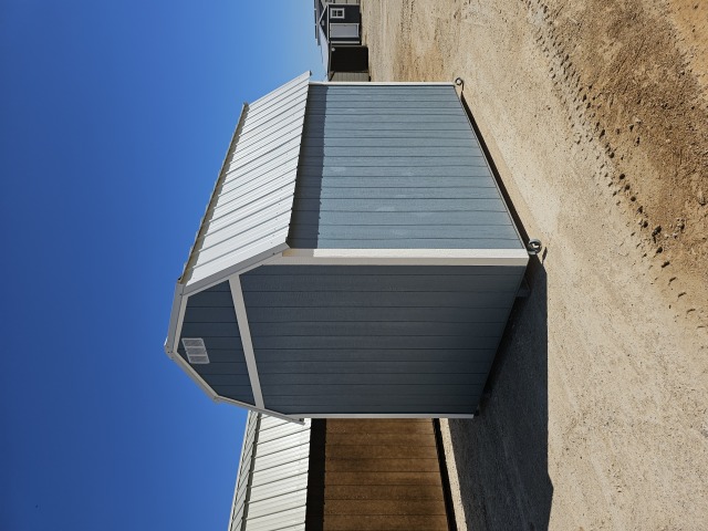 Side Lofted Barn - 8x12