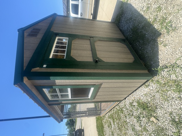 Dog Kennel - 8x12