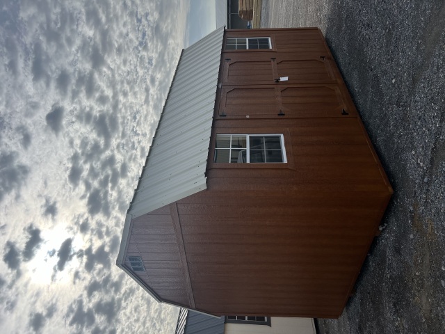 Side Lofted Barn - 10x16
