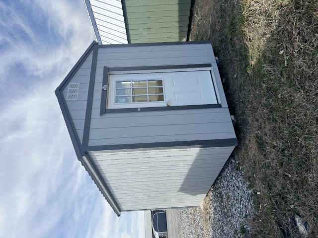 Utility Xtra Height - 8x14
