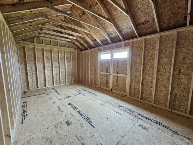 Side Utility - 12x20