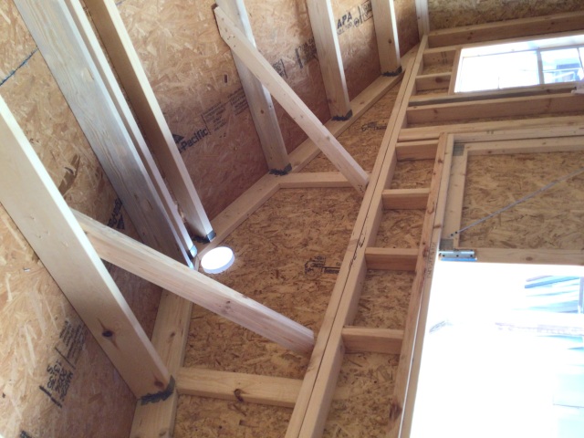 Side Gable Utility - 10x16