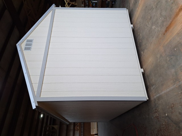 Side Utility - 10x20