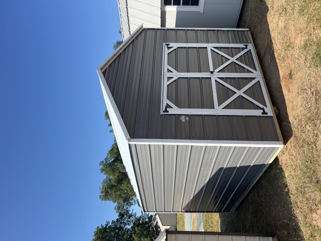 Utility Xtra Height - 10x12