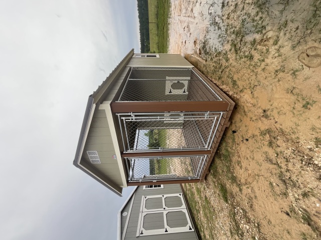 Dog Kennel - 8x16