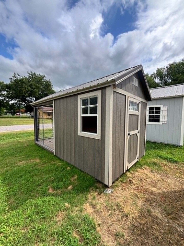 Dog Kennel - 8x16