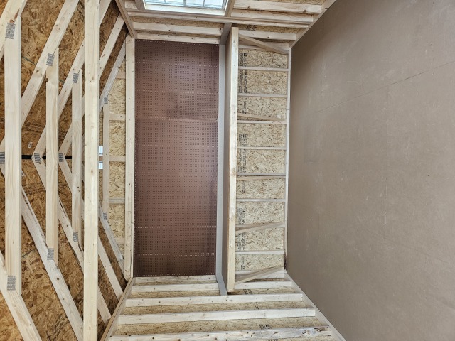 Utility Xtra Height - 12x20