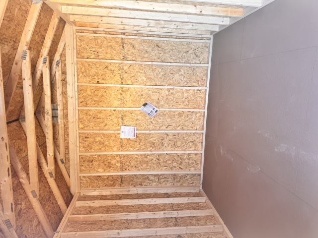 Utility Xtra Height - 10x12