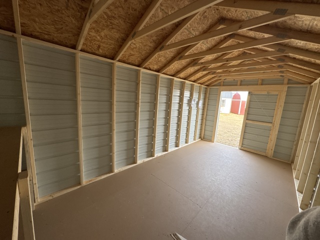 Utility Xtra Height - 10x20