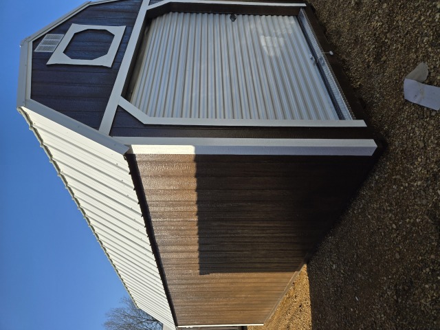 Lofted Barn Garage - 10x20