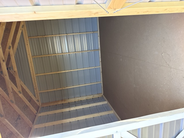 Utility Xtra Height - 10x12
