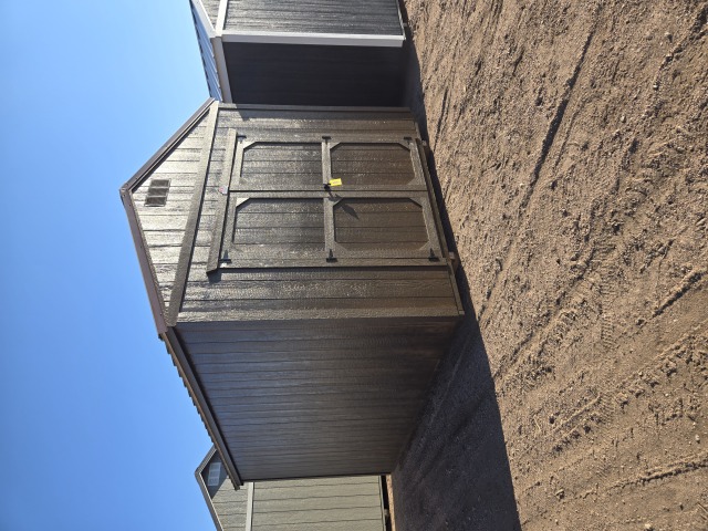 Utility Xtra Height - 10x16