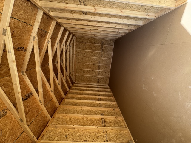 Utility Xtra Height - 10x16