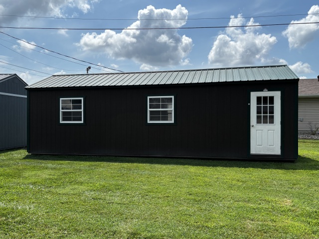 Utility Xtra Height - 12x32