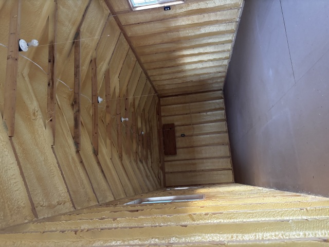 Utility Xtra Height - 12x32