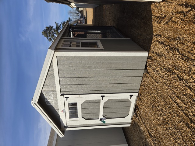 Dog Kennel - 8x12