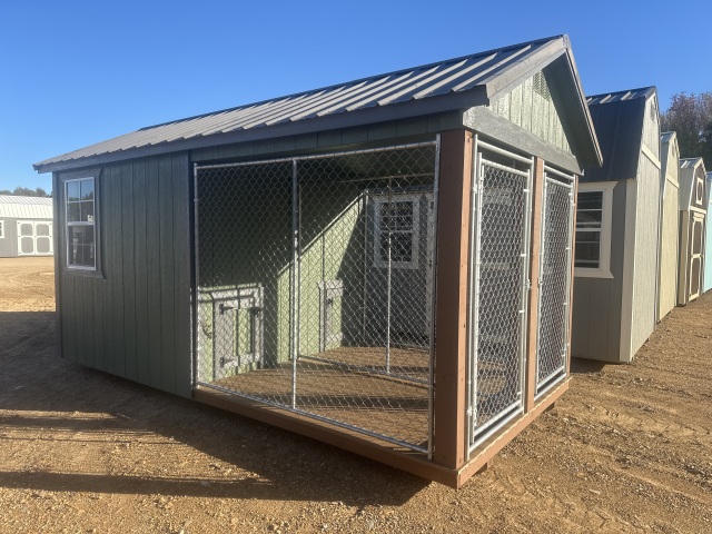 Dog Kennel - 8x16