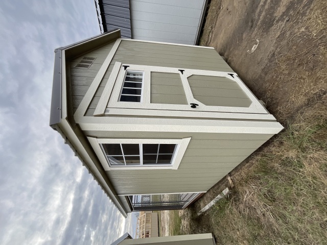 Dog Kennel - 8x16