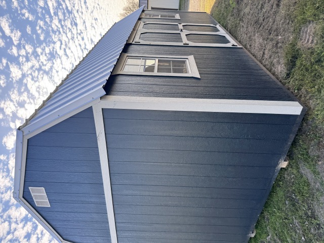 Side Lofted Barn - 10x20