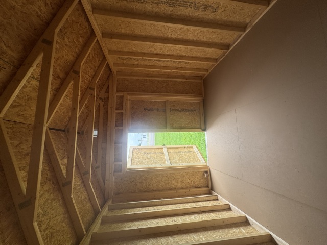 Utility Xtra Height - 10x12