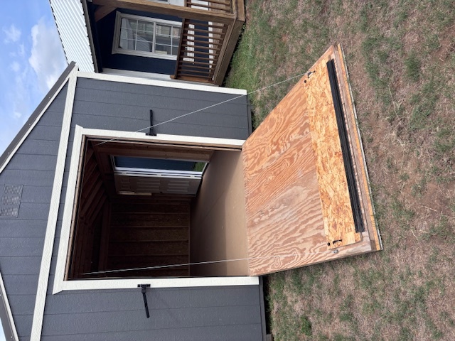 Side Utility - 12x20