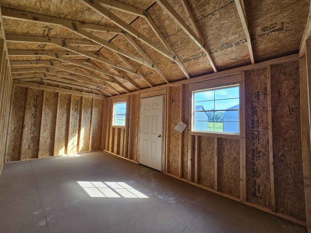 Side Utility - 10x20