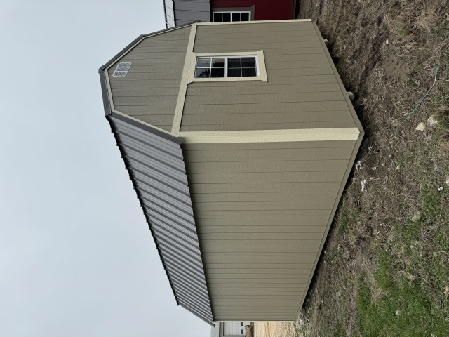 Lofted Barn - 10x20