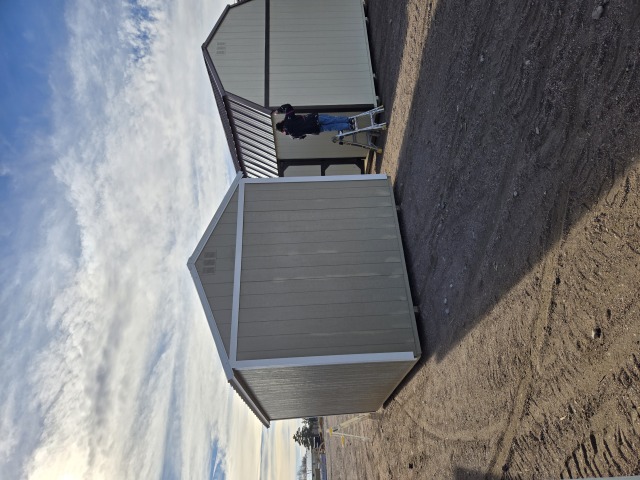 Side Utility - 10x16