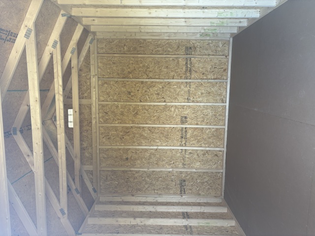 Utility Xtra Height - 10x12