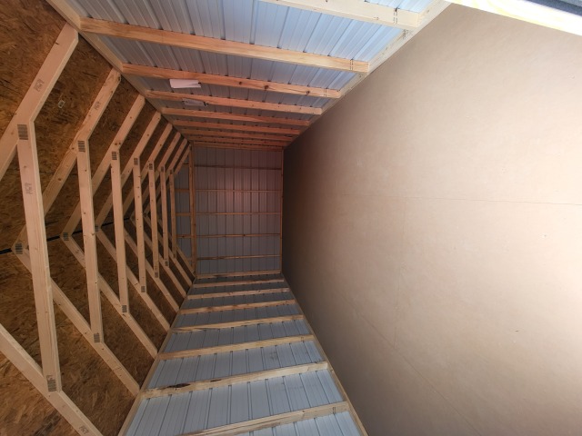Utility Xtra Height - 12x20